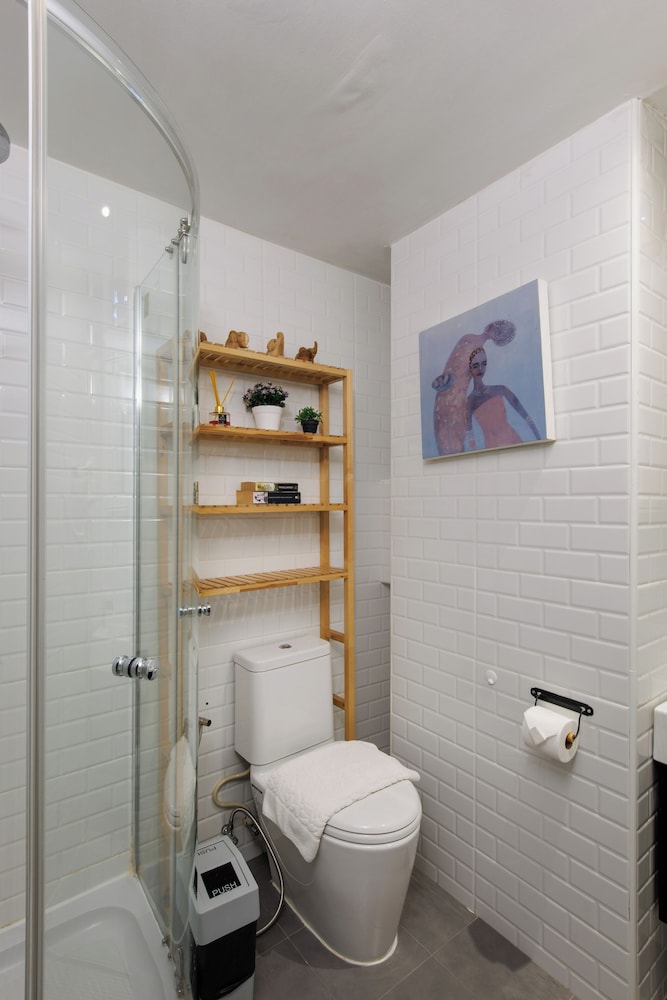 chala number 2 art and gallery house