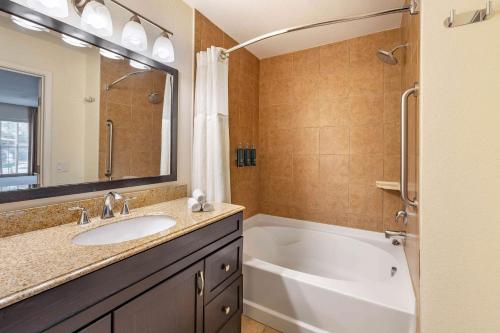 hilton vacation club desert retreat las vegas