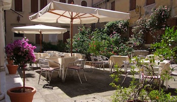 Domus Ciliota,Calle Delle Muneghe 2976,3 star