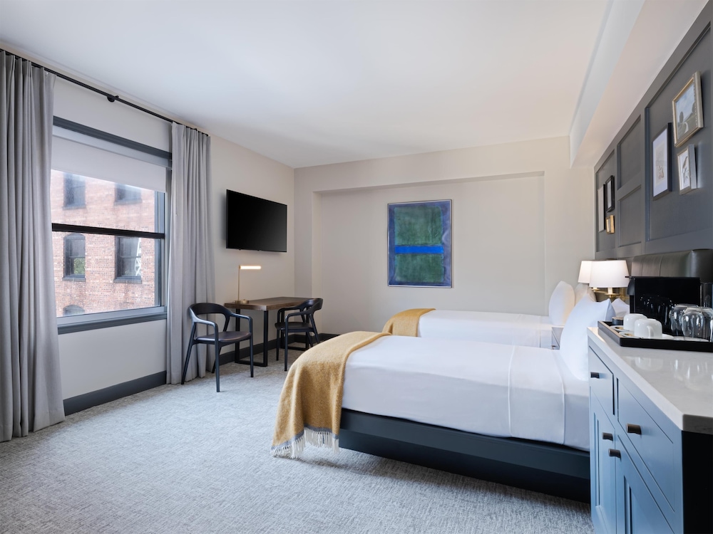 the sam houston curio collection by hilton