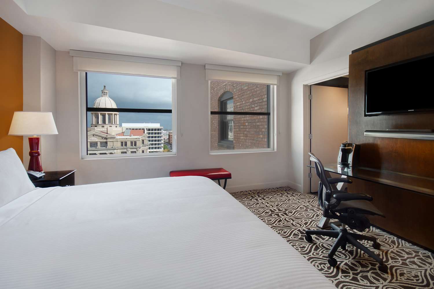 the sam houston curio collection by hilton