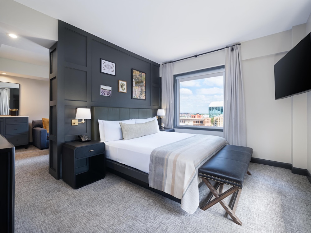 the sam houston curio collection by hilton