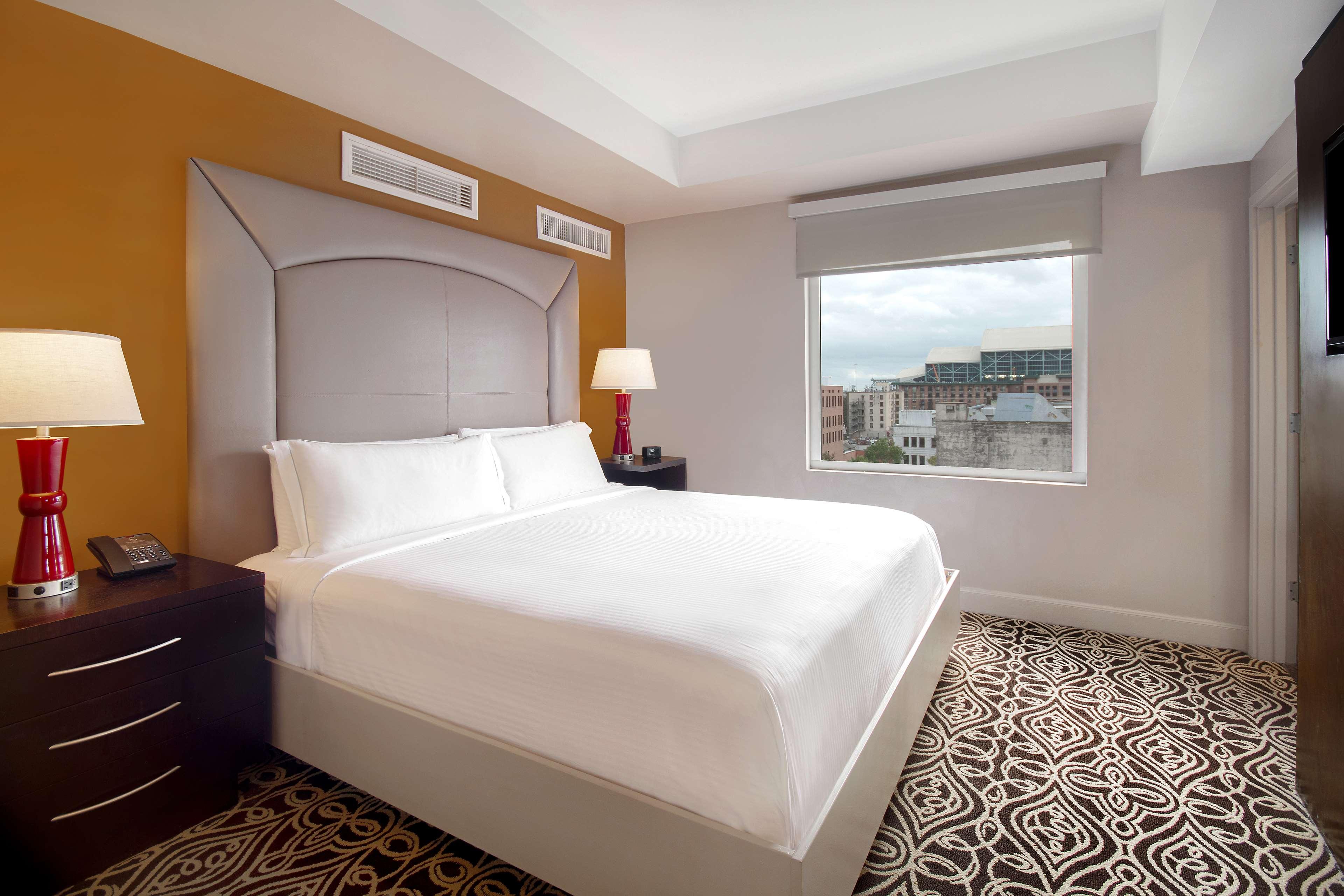 the sam houston curio collection by hilton