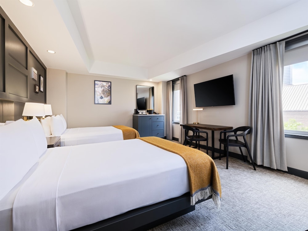 the sam houston curio collection by hilton