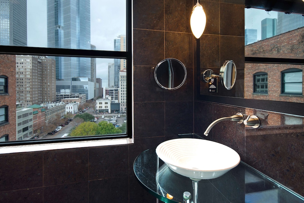 the sam houston curio collection by hilton