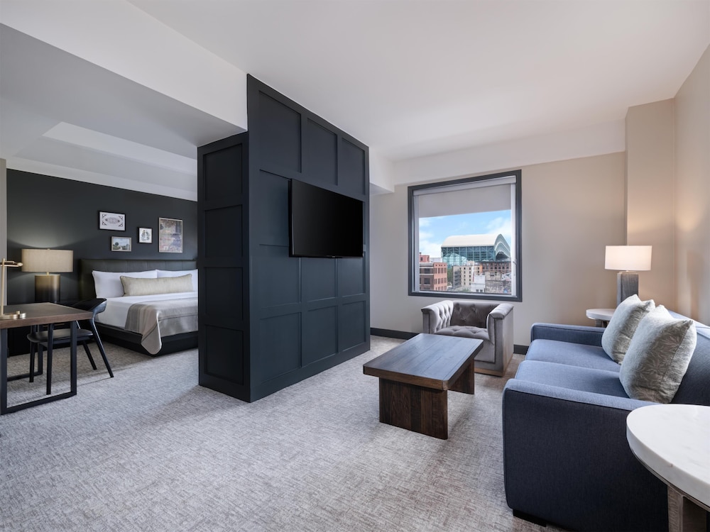 the sam houston curio collection by hilton