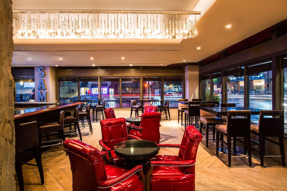 the sam houston curio collection by hilton
