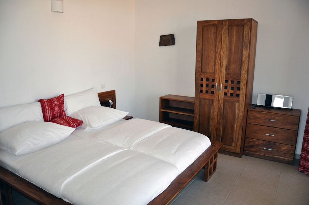 leos beach hotel and restaurant adults only