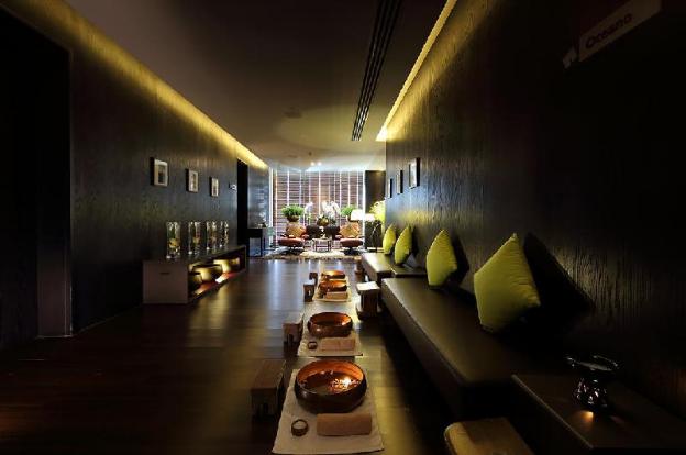 midori clark hotel and casino
