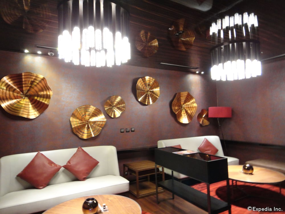 midori clark hotel and casino