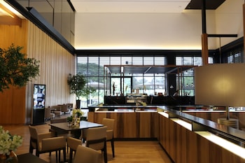 midori clark hotel and casino