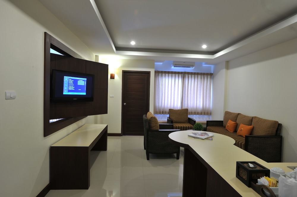 the charm boutique resort and hotel