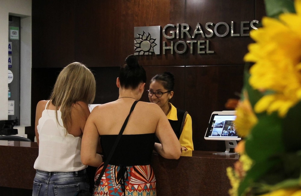 girasoles hotel