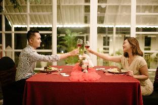 the bountie hotel and convention center sukabumi