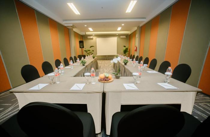 the bountie hotel and convention center sukabumi