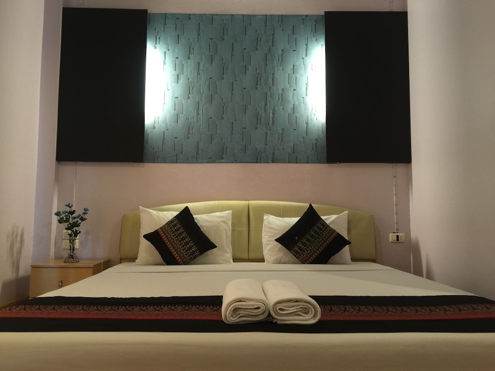 khaolak grand city