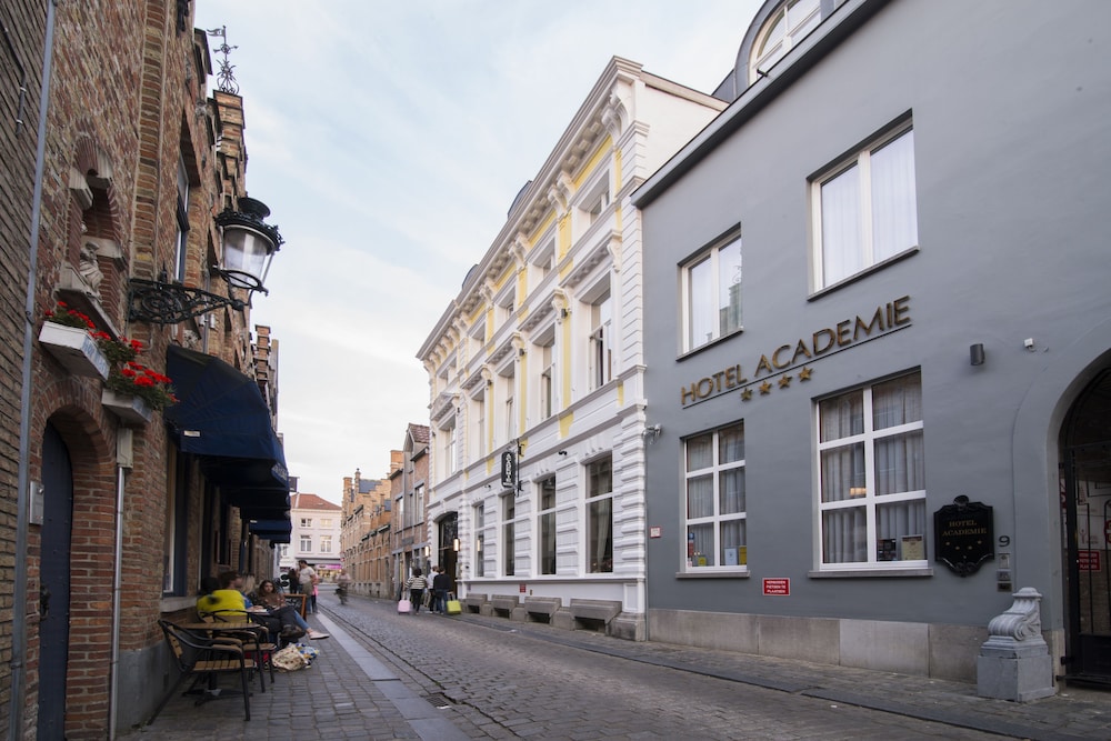 hotel academie