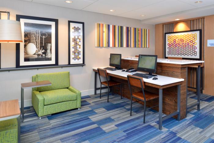 holiday inn express rochester university area by ihg