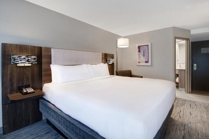holiday inn express rochester university area by ihg