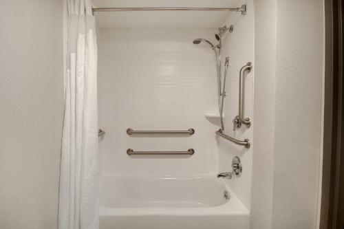 holiday inn express rochester university area by ihg