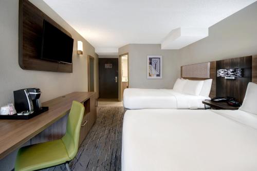 holiday inn express rochester university area by ihg