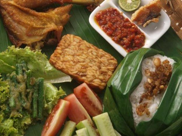 flores gallery hotel