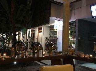 flores gallery hotel