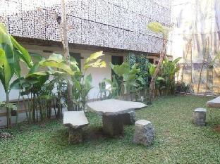 flores gallery hotel