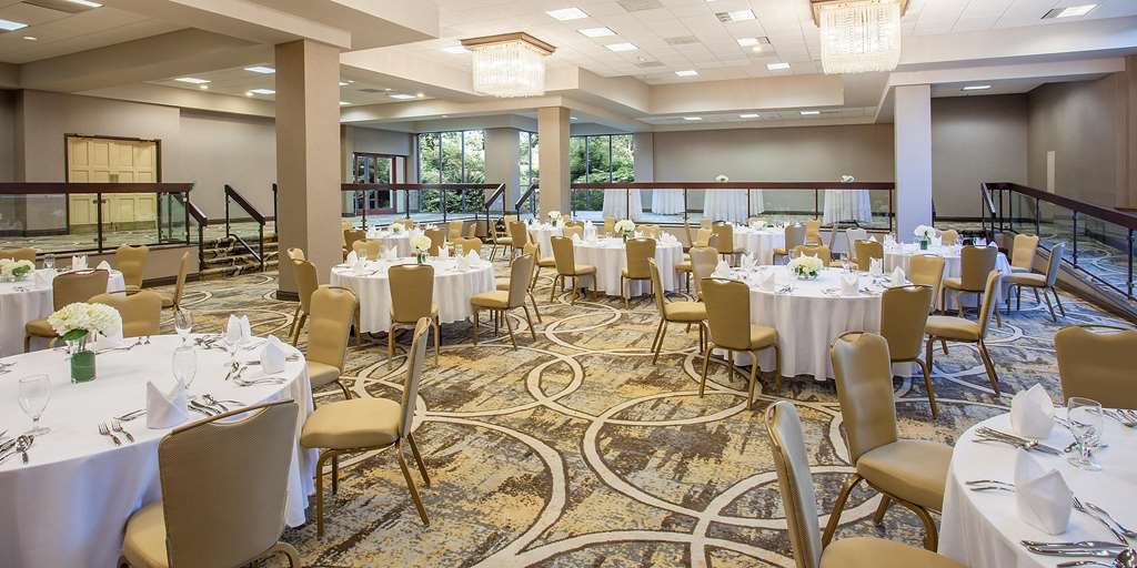 crowne plaza memphis east an ihg hotel