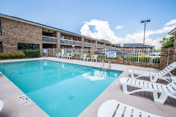 rodeway inn expo center