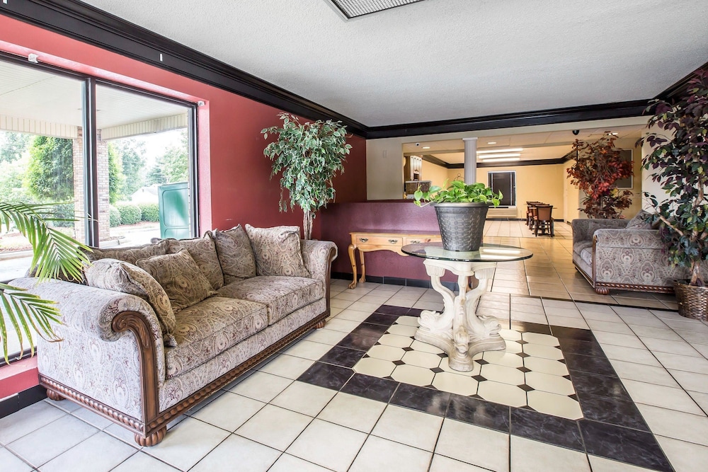 rodeway inn expo center