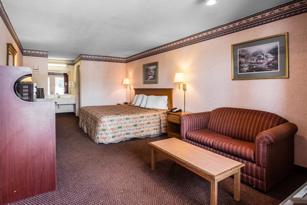 rodeway inn expo center