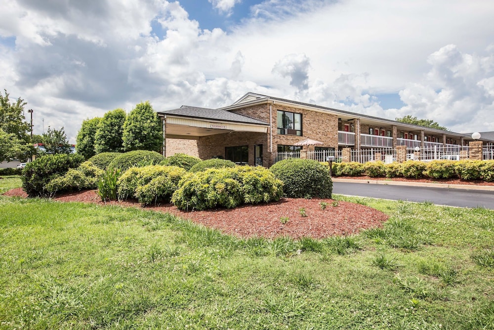 rodeway inn expo center