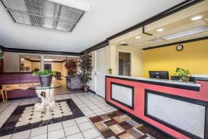 rodeway inn expo center