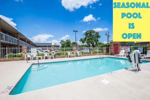rodeway inn expo center