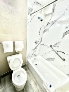 rodeway inn expo center