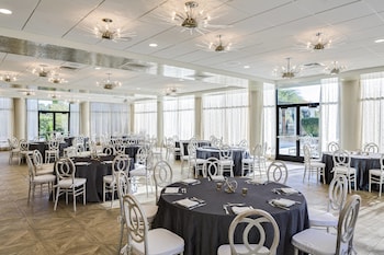 North Charleston Marriott,Charleston International Airport>>Charleston,3.5 star