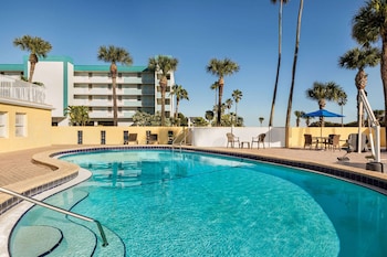 Days Inn By Wyndham Cocoa Beach Port Canaveral,Near Cocoa Beach Pier,3 star