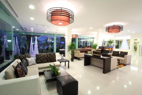 paradise hotel