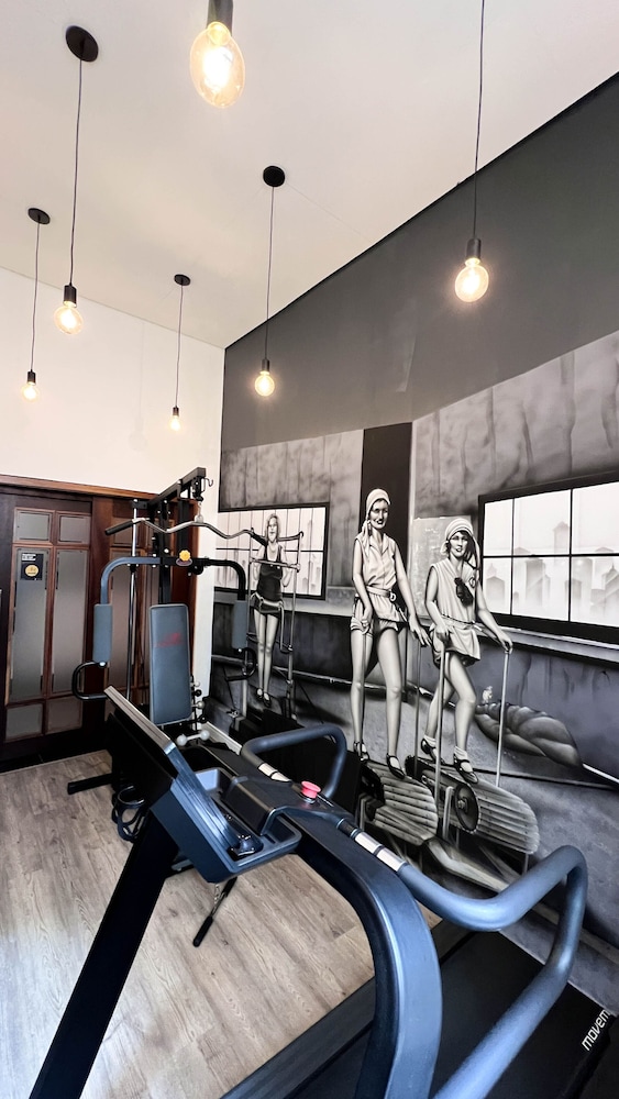 johnscher by sj san juan curitiba