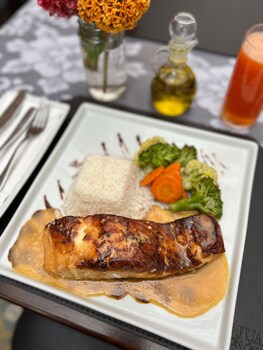 johnscher by sj san juan curitiba