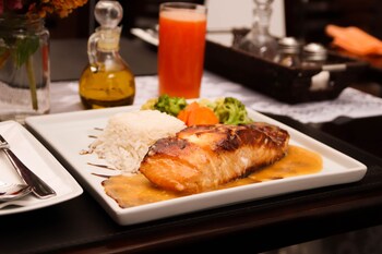 johnscher by sj san juan curitiba