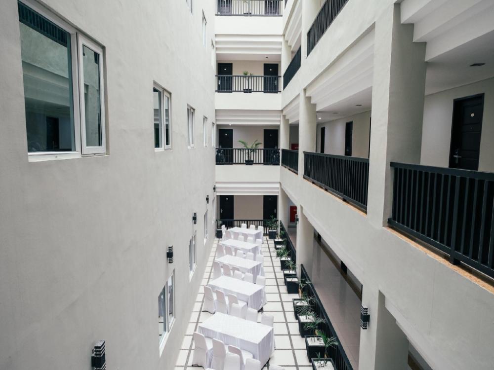 alpha hotel