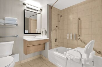 comfort inn toronto northeast