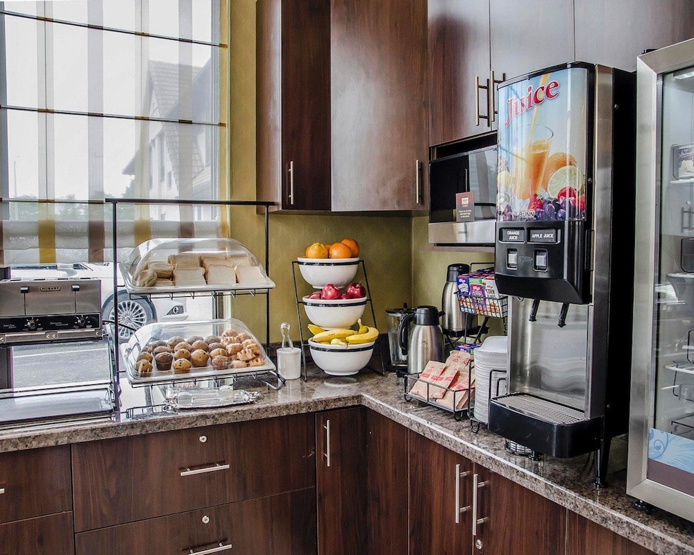 comfort inn toronto northeast