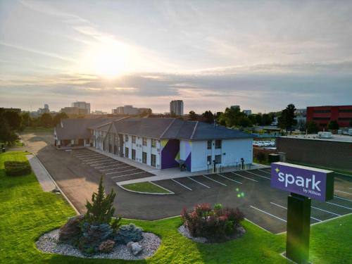 Comfort Inn Toronto Northeast,Richmond Hill>>Markham,2.5 star