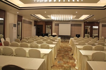 Savannah Resort Hotel,Angeles City>>Angeles,4 star