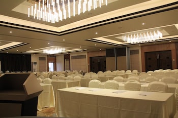 Savannah Resort Hotel,Angeles City>>Angeles,4 star