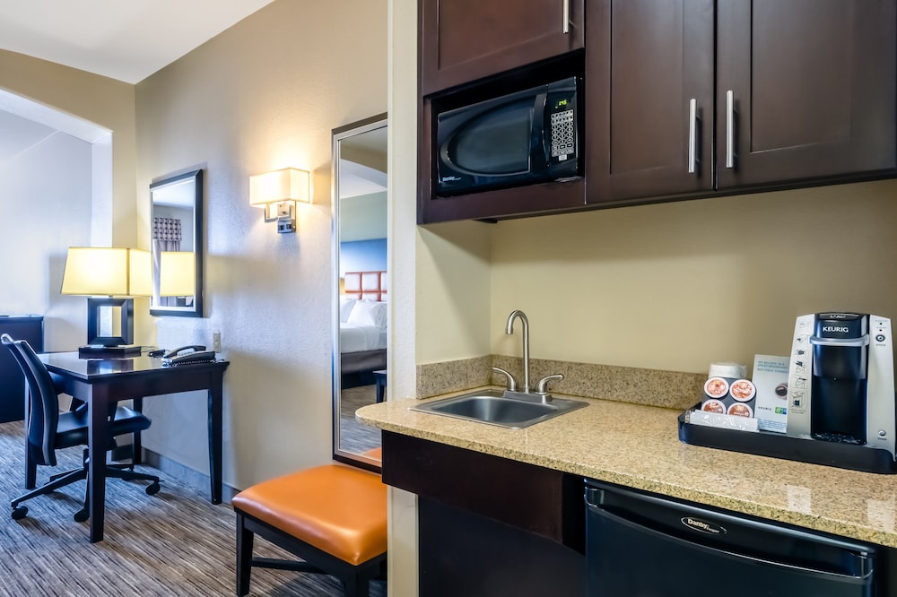 holiday inn express hotel and suites dallas west by ihg