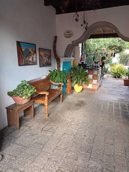 hotel monasterio